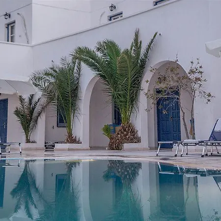 Monolithos Hotel 2*