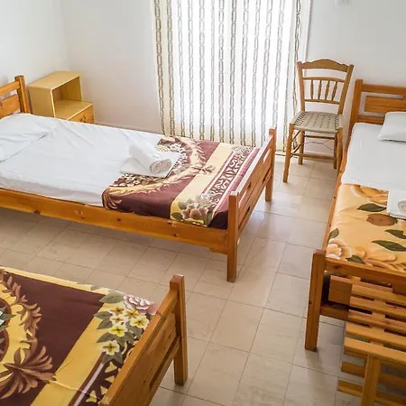 Monolithos Hotel 2*