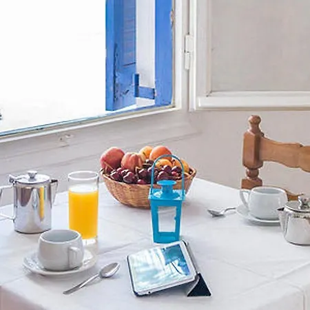 Monolithos Hotel 2*