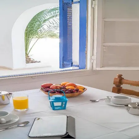Monolithos Hotel 2*