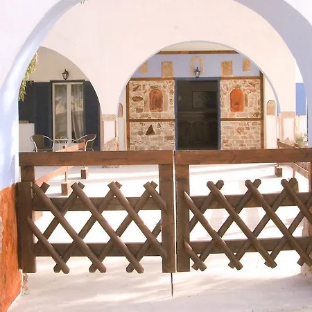 Monolithos Hotel فندق